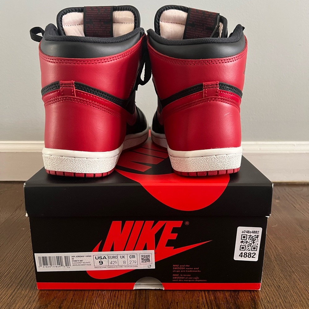 Nike Air Jordan Retro 1 High- “Bred 1 /OG ‘85 / Banned” 2025 - Picture 5 of 11